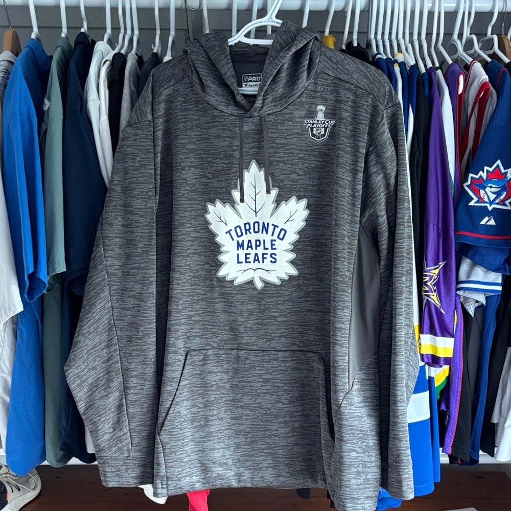 Fanatics Toronto Maple Leafs Locker Room Hoodie